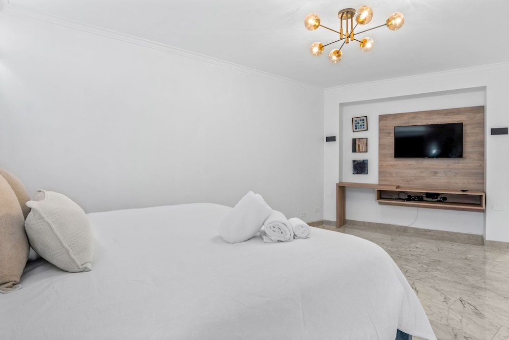 Superior Apartment, Beach View