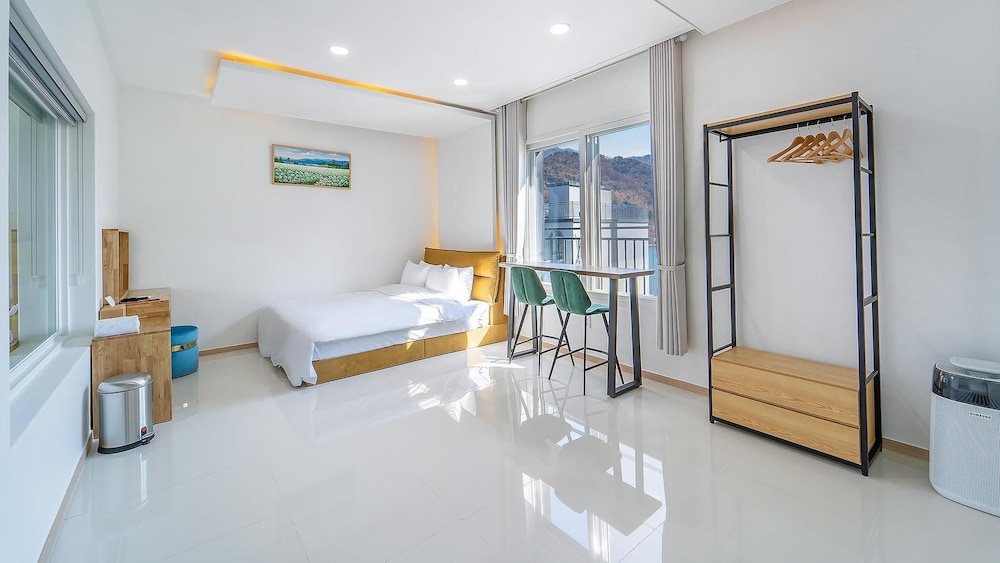 Basic Room, 1 Bedroom (301 (River view/Poolvilla/Netflix))