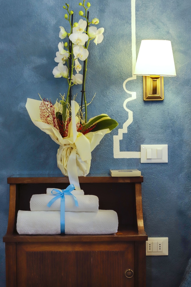Deluxe Double Room, Private Bathroom photo 3