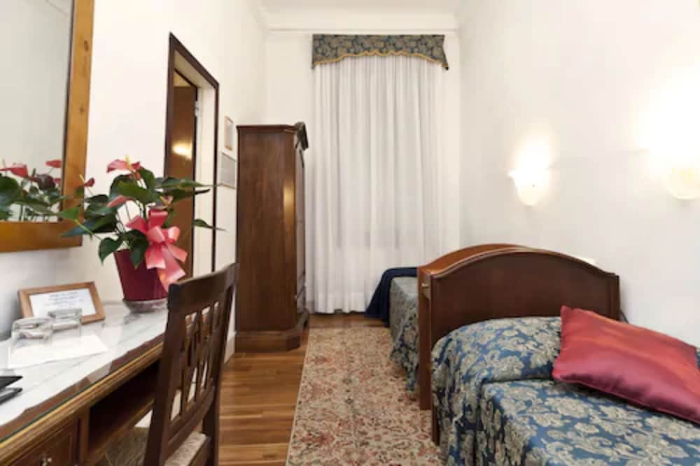 Camera doppia con bagno privato esterno photo 1