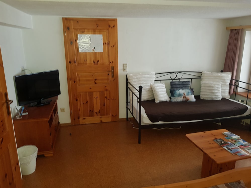 Triple Room - Photo 6