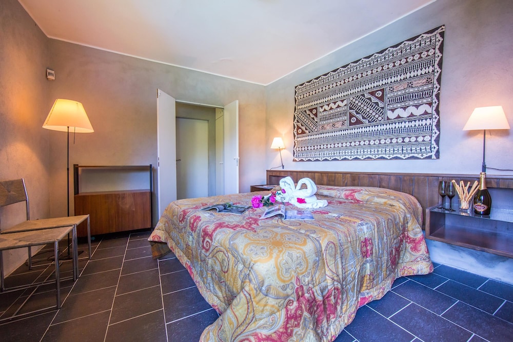 Family Apartment, 2 Bedrooms, Lakeside (Menaggio Spiaggia)