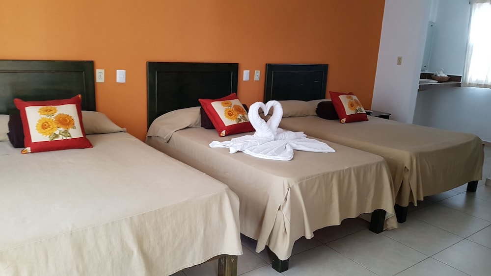 Basic Triple Room photo 3