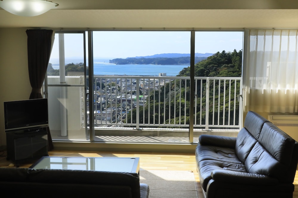 [Non-Smoking] Western Room (4 Beds)/ Ocean View - Photo 8