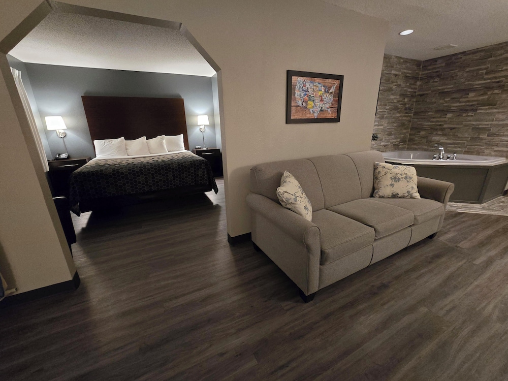 Honeymoon Suite, 1 King Bed with Sofa bed, Non Smoking photo 2