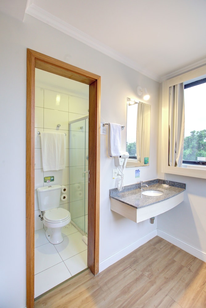 Standard Triple Room - Photo 10