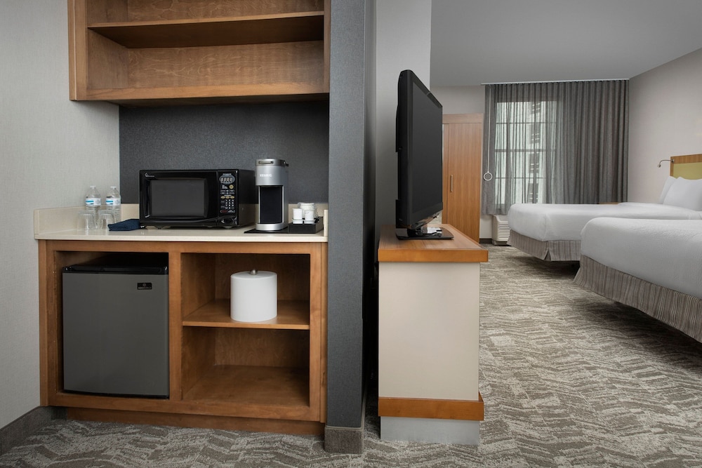 Studio, 1 King Bed (Mobility Accessible, Tub)