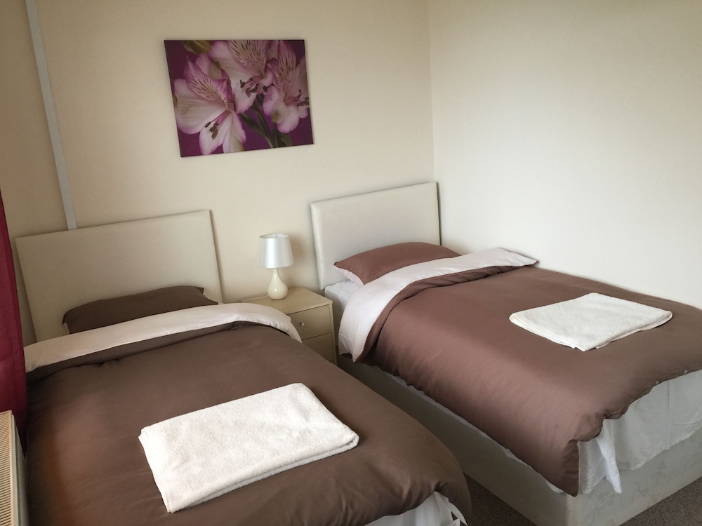 Twin Room - Photo 5