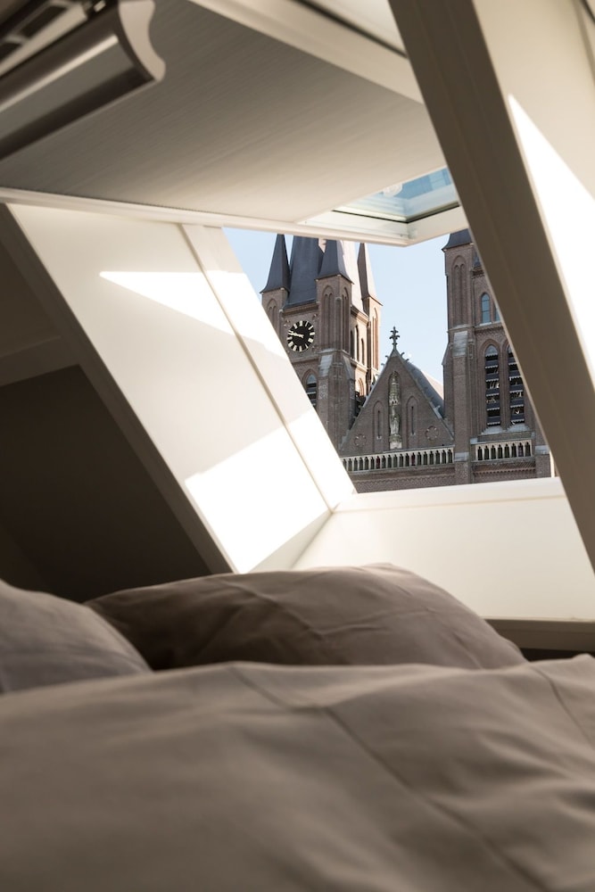 Deluxe Loft, 1 King Bed photo 2