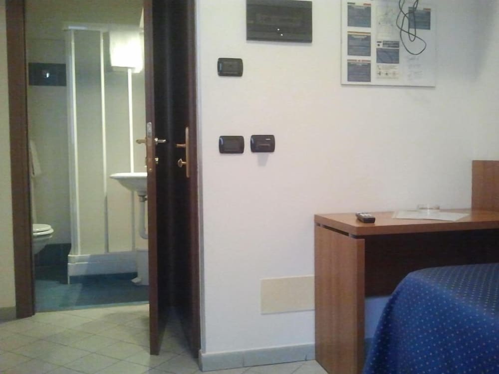 Single Room photo 1