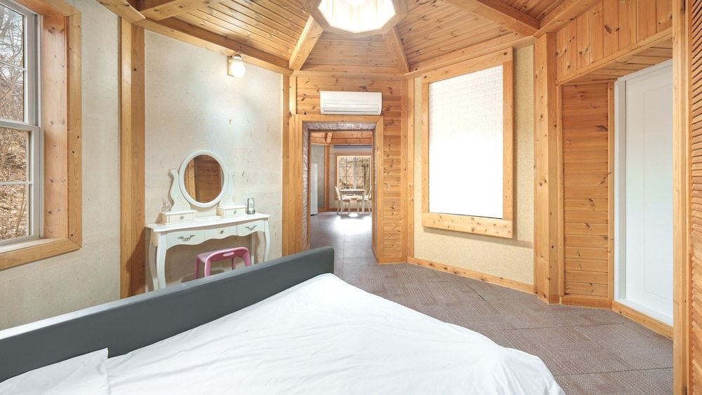 Basic Room, 1 Bedroom (Deluxe 2(Pet, BBQ, Terrace, Spa)) - Photo 2