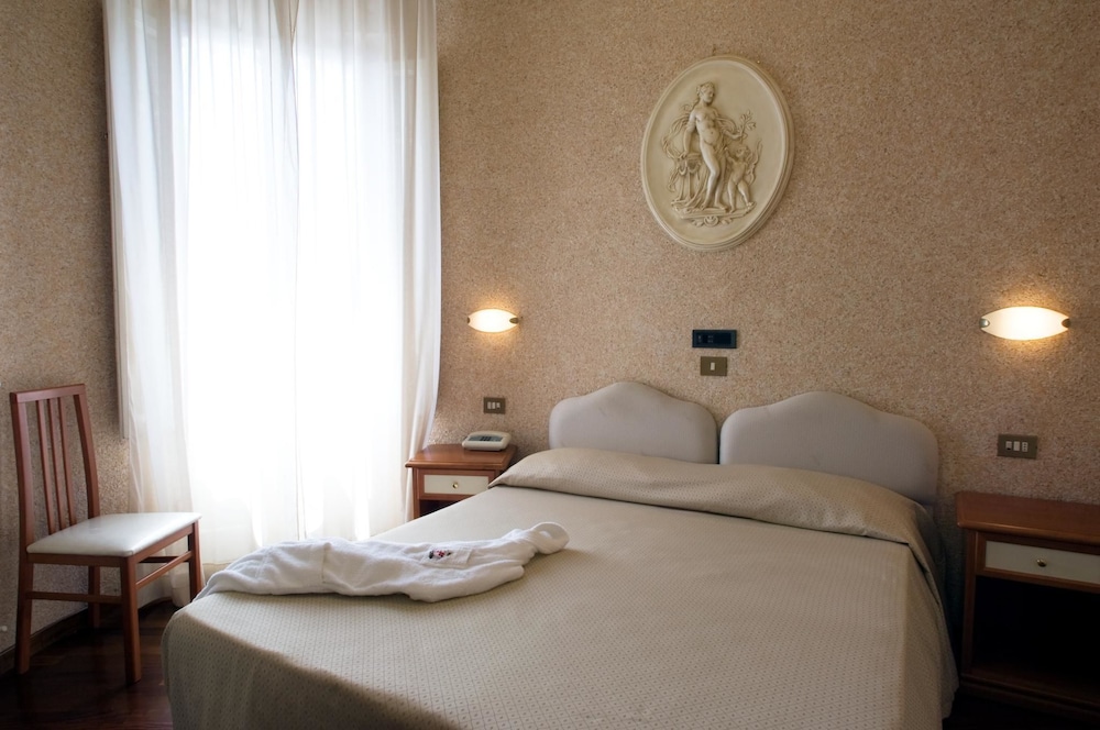 Single Room photo 1