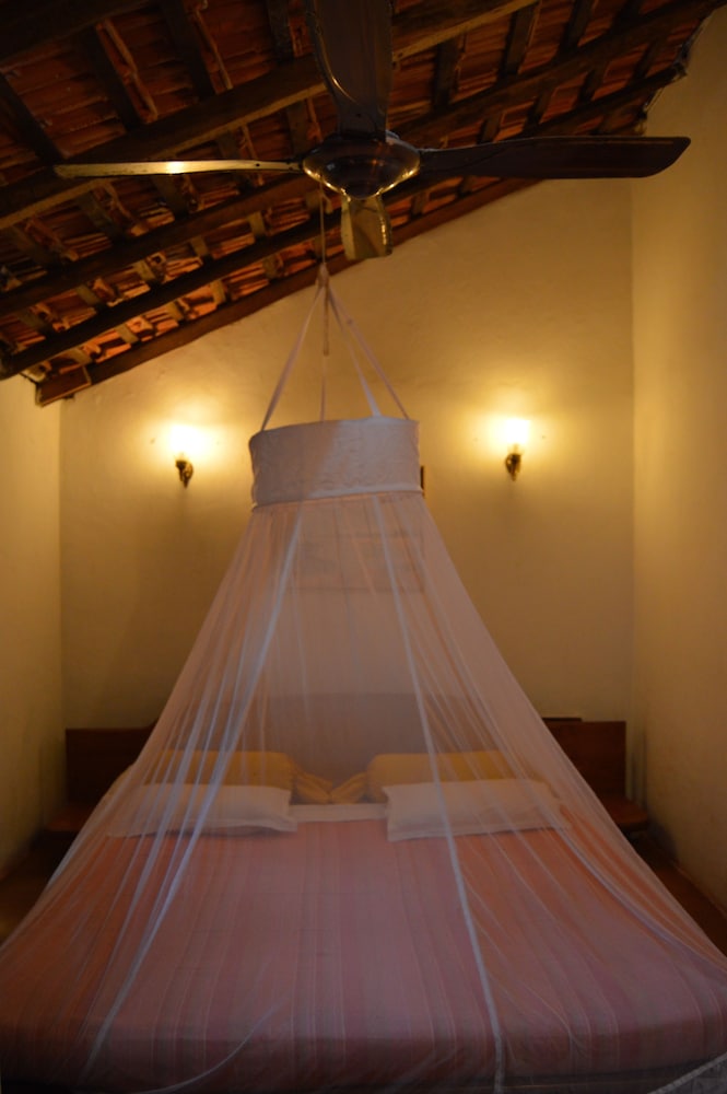 1 Bedroom Cottage Suite - Photo 2
