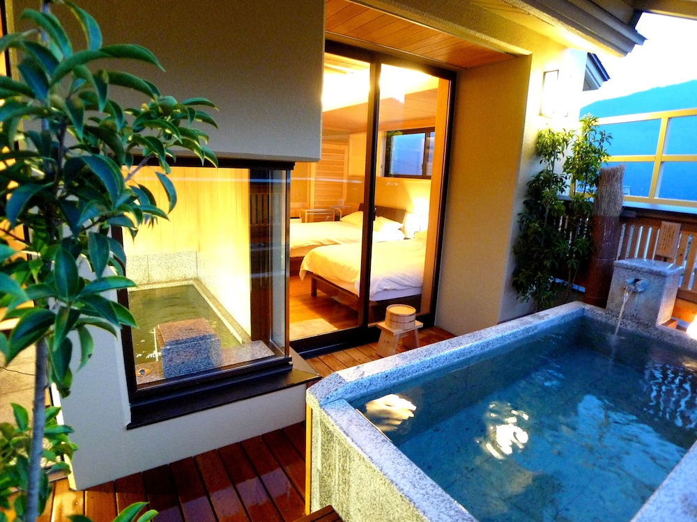 Japanese Western Style Suite, Open Air Bath photo 1