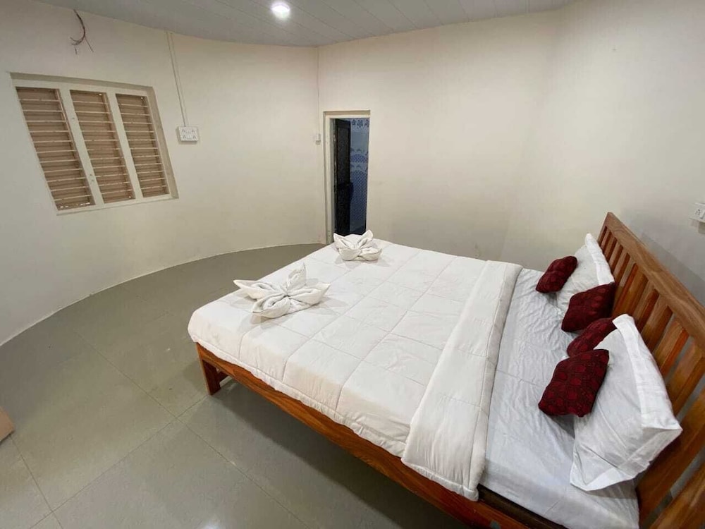 Deluxe Double Room, Garden View