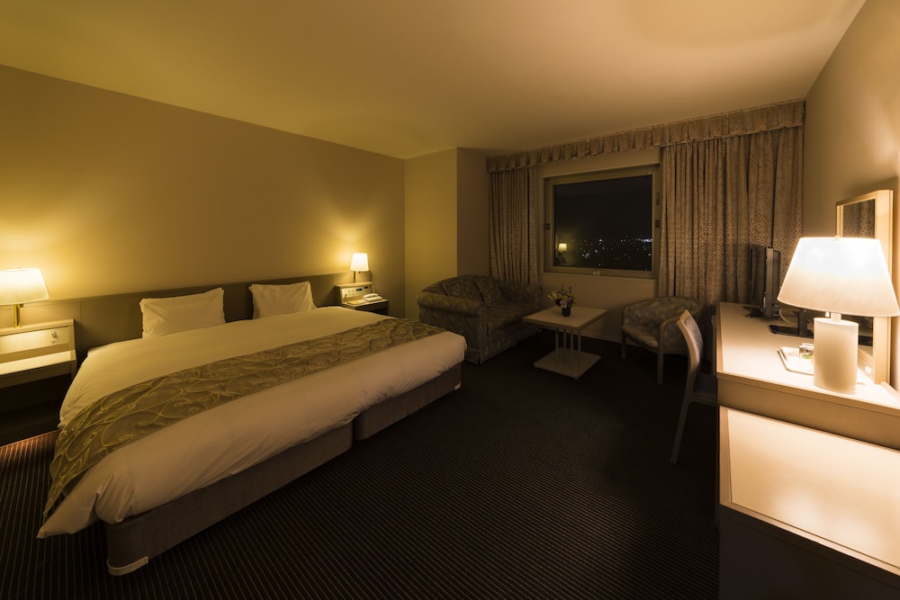 Standard Double Room, 1 King Bed, Smoking, Mountain View photo 1