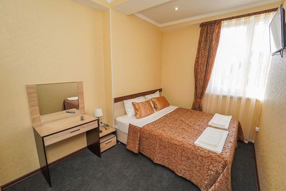 Suite, Balcony