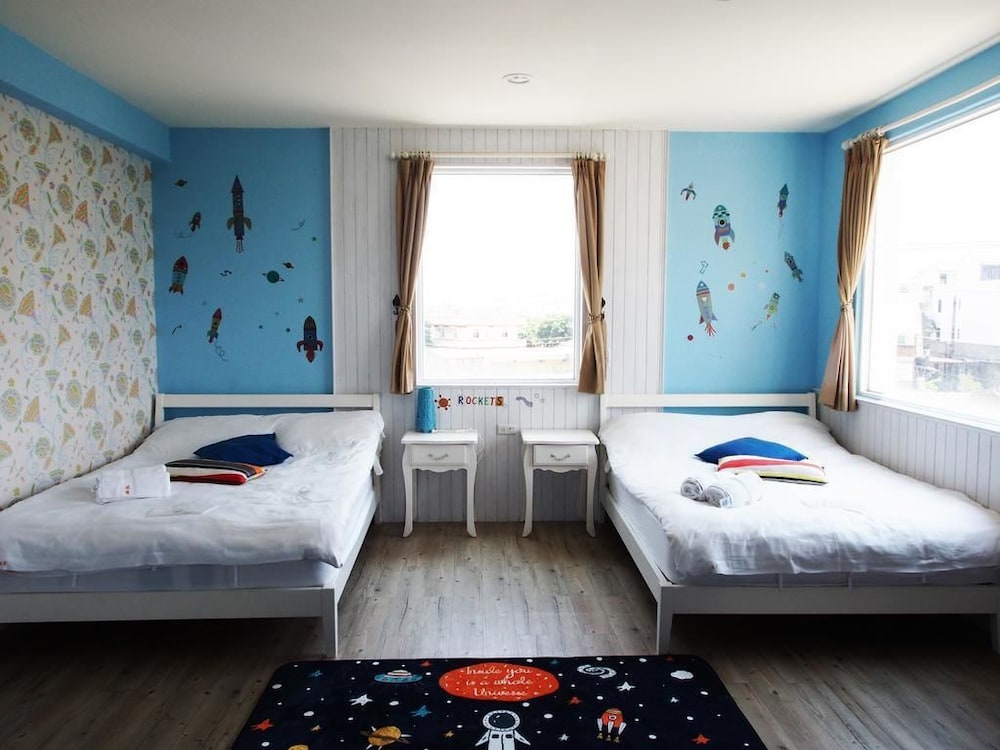 Basic Quadruple Room photo 2