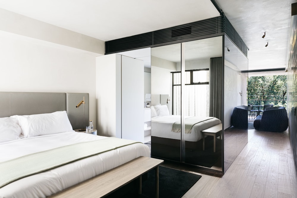 One Bedroom Garden Suite - Photo 1