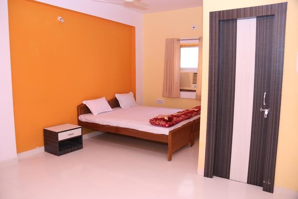 Deluxe Room - Photo 9