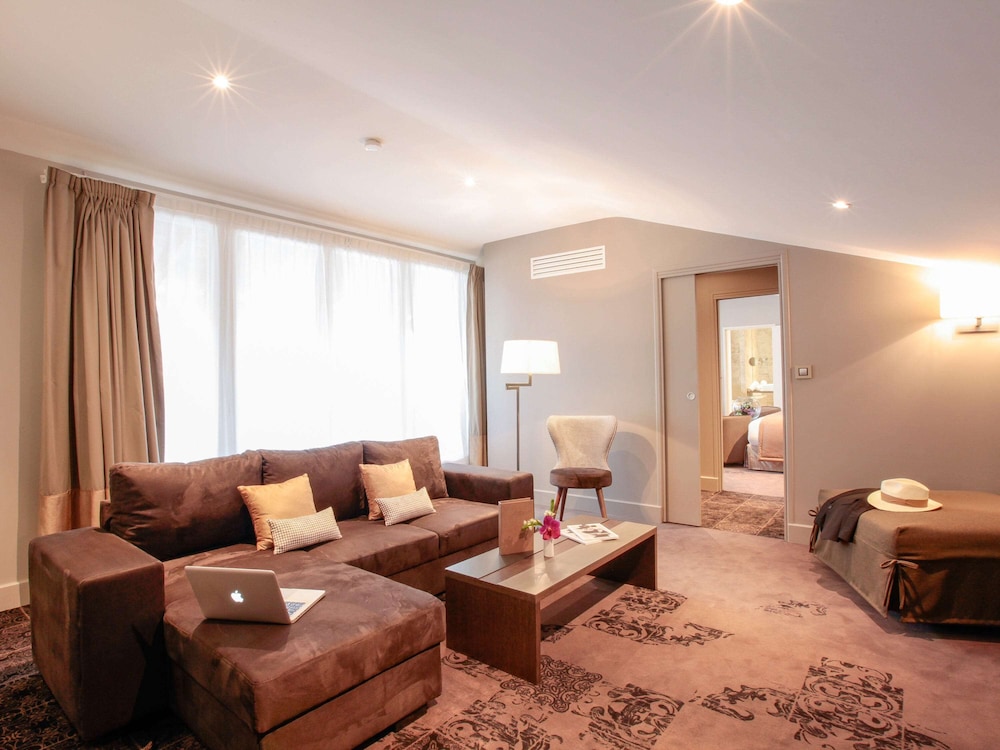 Suite, Annex Building (Duplex) photo 3