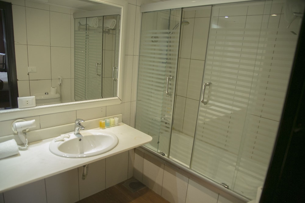 Standard Double Room - Photo 2