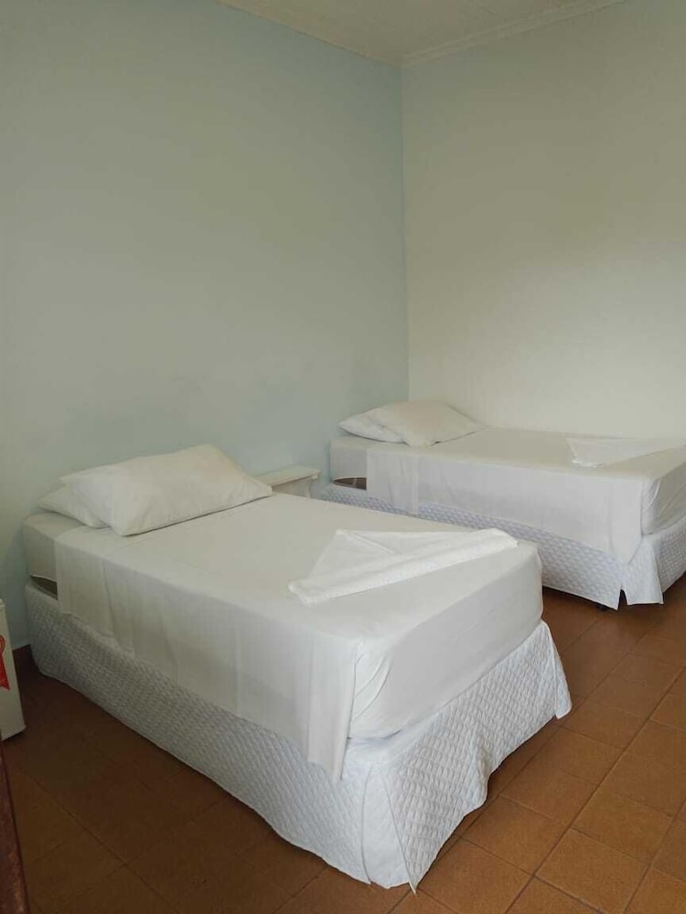Standard Single Room - Photo 2
