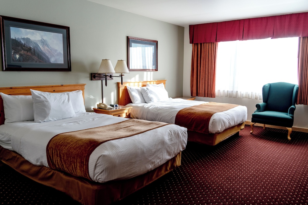 Premier Room, 2 Queen Beds, Mountain View photo 3
