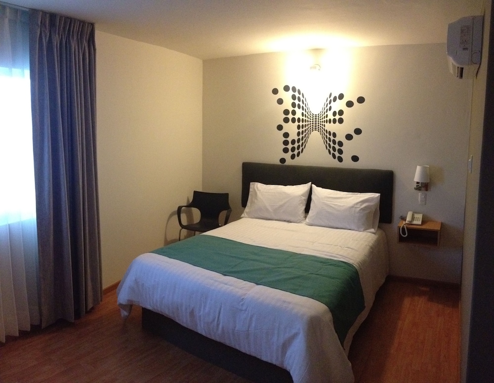 Room1 photo 2