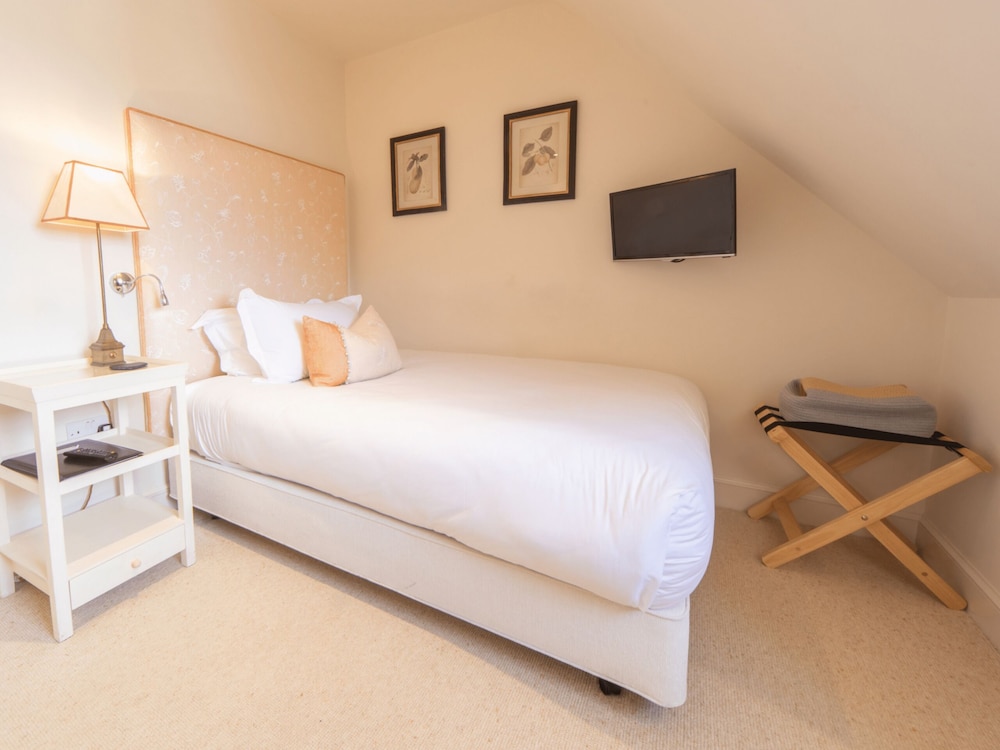 Standard Single Room, Ensuite photo 2