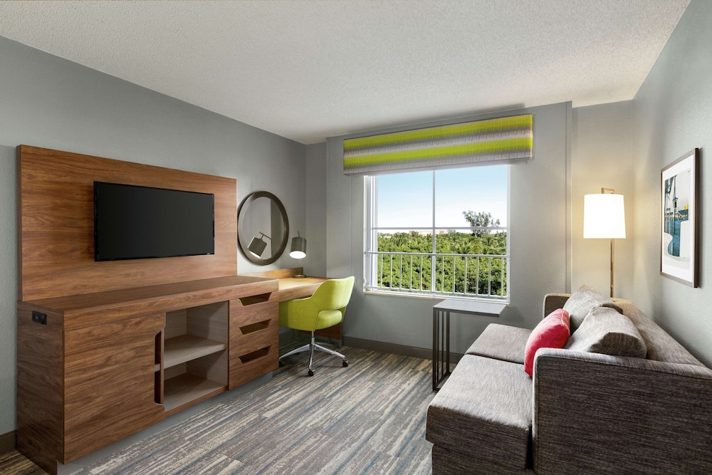 Spacious Suite, 1 Bedroom (1 King Bed and 1 Sofabed) - Photo 2