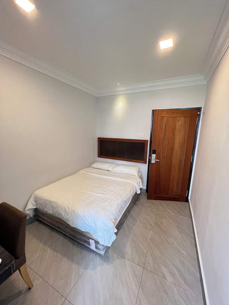 Double Room - Photo 2
