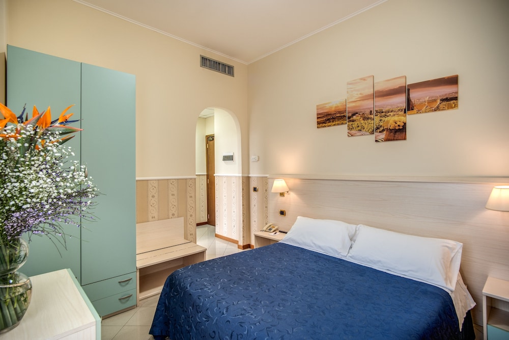 Hotel Ottaviano Augusto - Photo 12