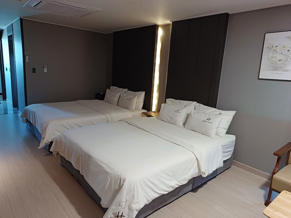 Premium Deluxe Ocean View (Two Double) - Photo 5