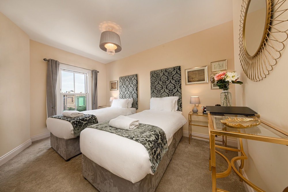 Twin Room, Ensuite