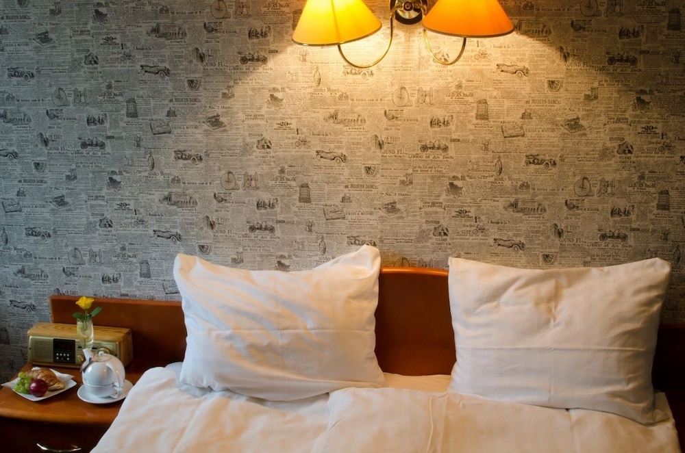 Basic Triple Room