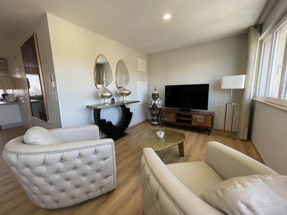 Comfort Apartment (Yves Saint Laurent) photo 3