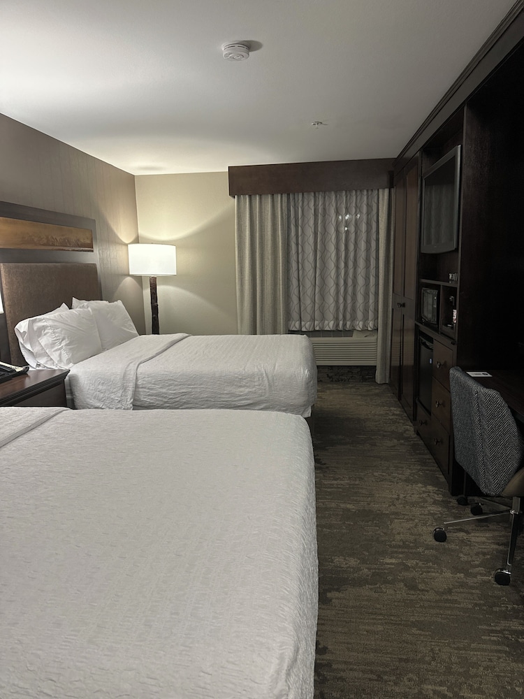 Room, 1 Queen Bed, Accessible (Mobility & Hearing, Roll-in Shower) photo 2
