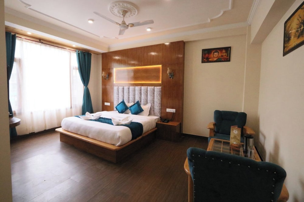 Royal Double Room, City View