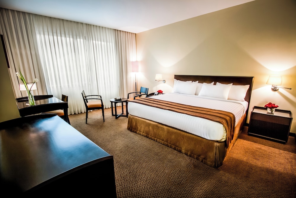 Classic Suite, Balcony, City View