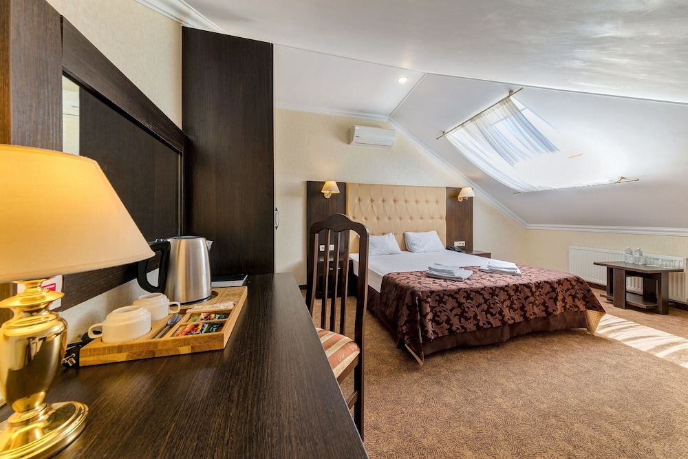 Suite, Mezzanine photo 1