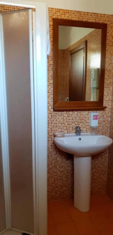 Double Room Single Use photo 3