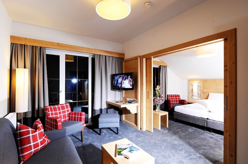 Panoramic Suite, Balcony, Mountain View (Feldwebel) photo 1