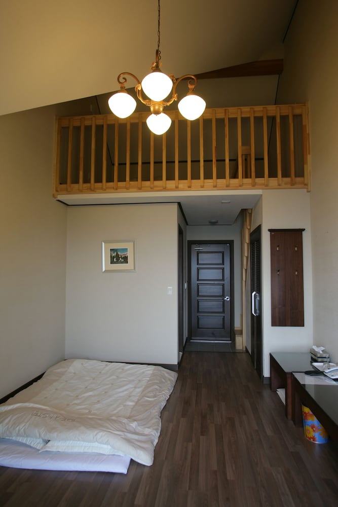 Deluxe Ondol Room
