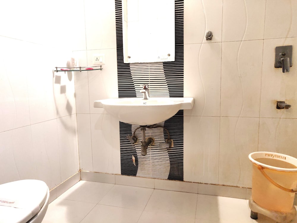 Executive Room - Photo 7