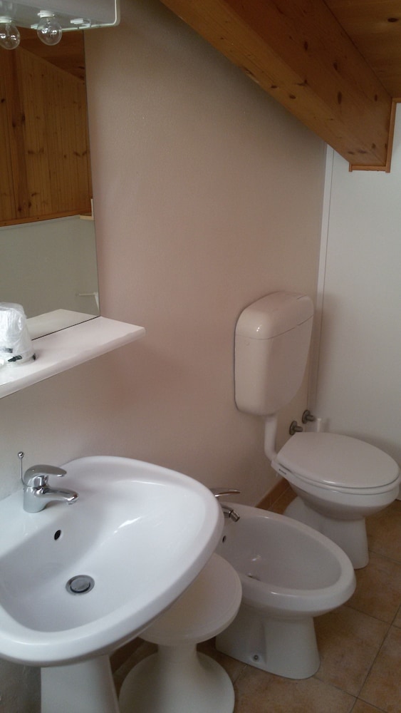 Basic Double Room (Attic) photo 2