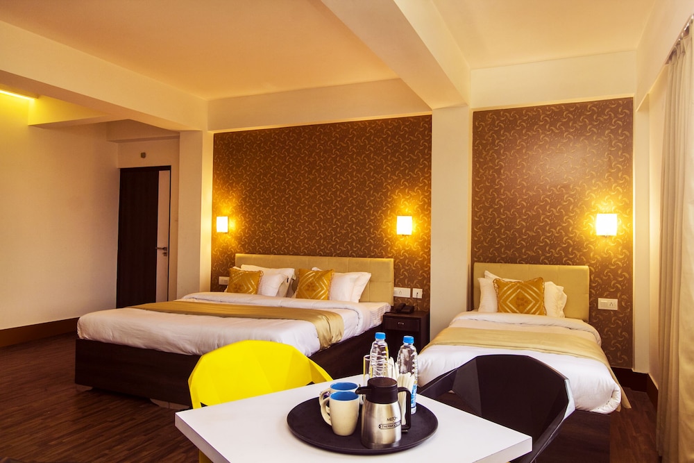 Family Triple Room, Smoking, Mountain View