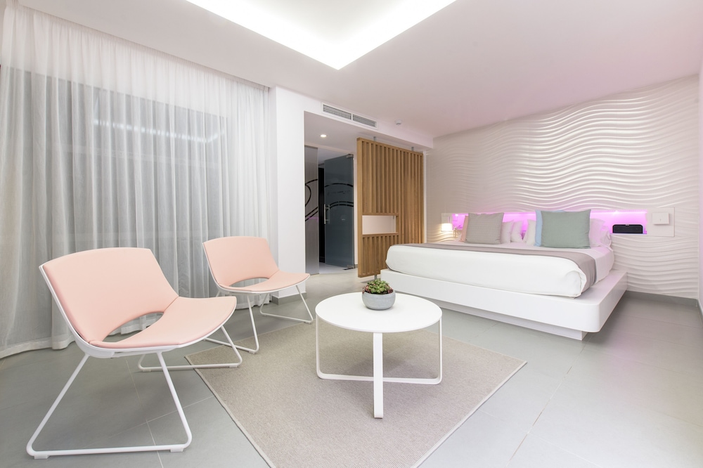Superior Double Room, Beach View
