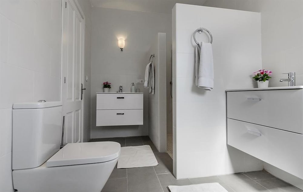 Andrago in Teulada With 6 Bedrooms and 5 Bathrooms, 사진 24