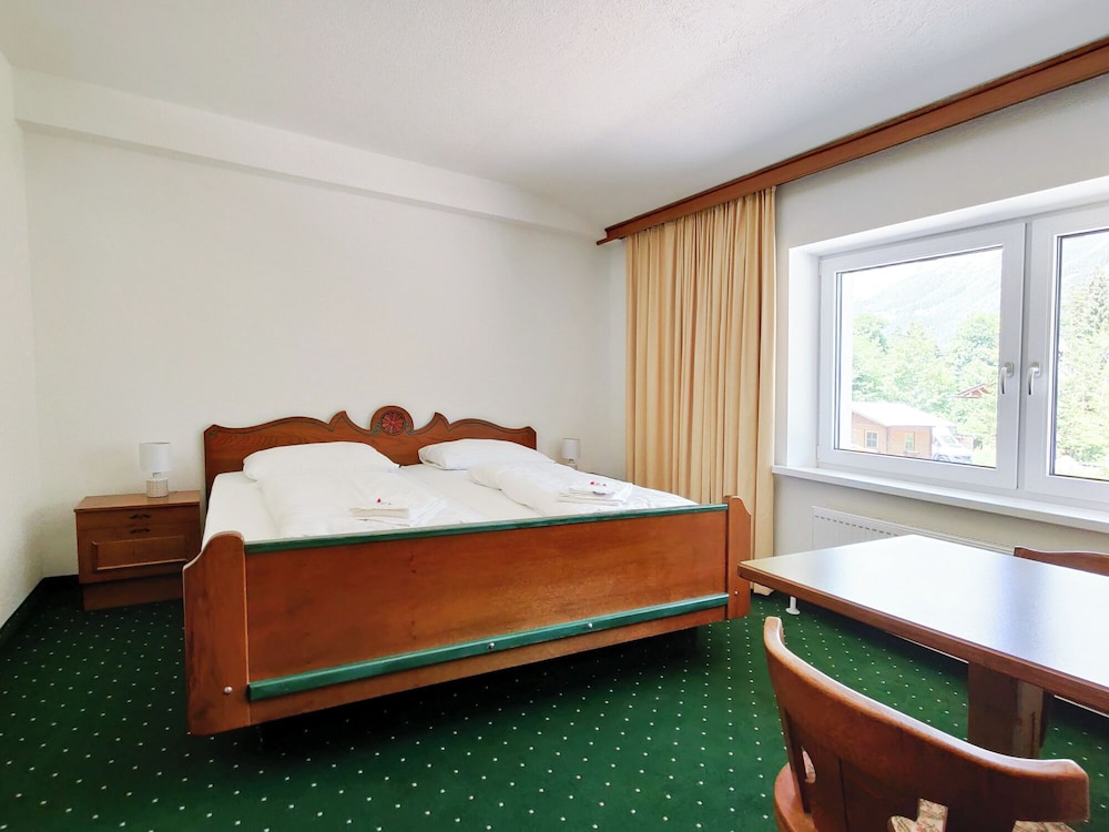Basic Double or Twin Room